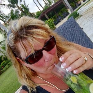 Meet your Posher, Ginny